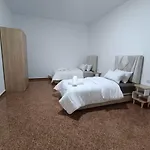 Spacieuse 2 Bedroom Apt Fast Wi-Fi