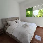 Spacieuse 2 Bedroom Apt Fast Wi-Fi
